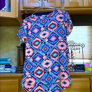 High low short sleeve